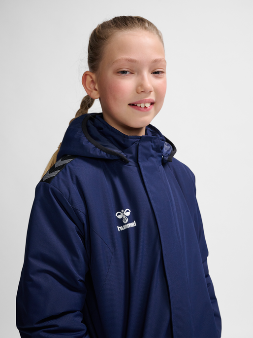 hmlAUTHENTIC BENCH JACKET KIDS, MARINE, model