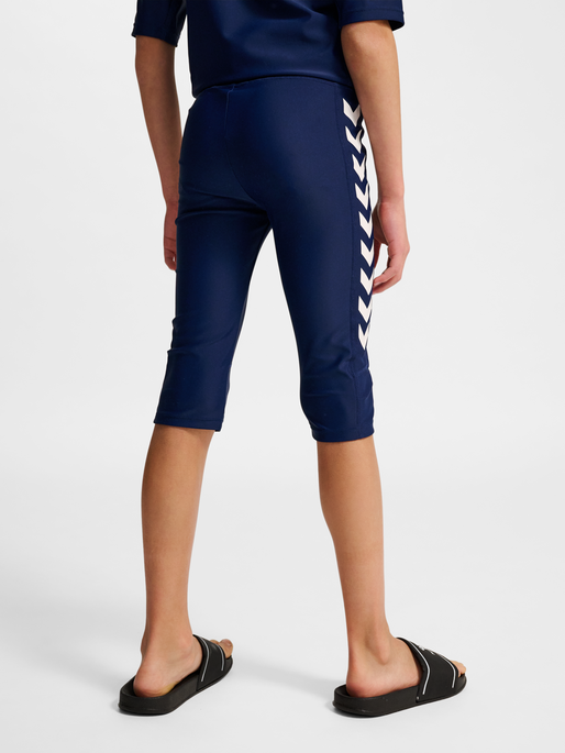 hmlFIJI SWIM SHORTS, NAVY BLAZER, model