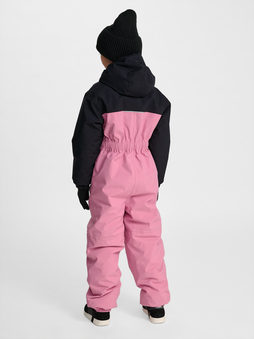 hmlJR BLOCK SNOWSUIT WP, POLIGNAC, model