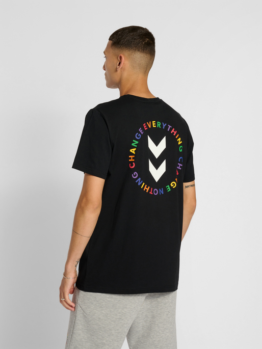 hmlEVERYTHING NOTHING T-SHIRT, BLACK, model