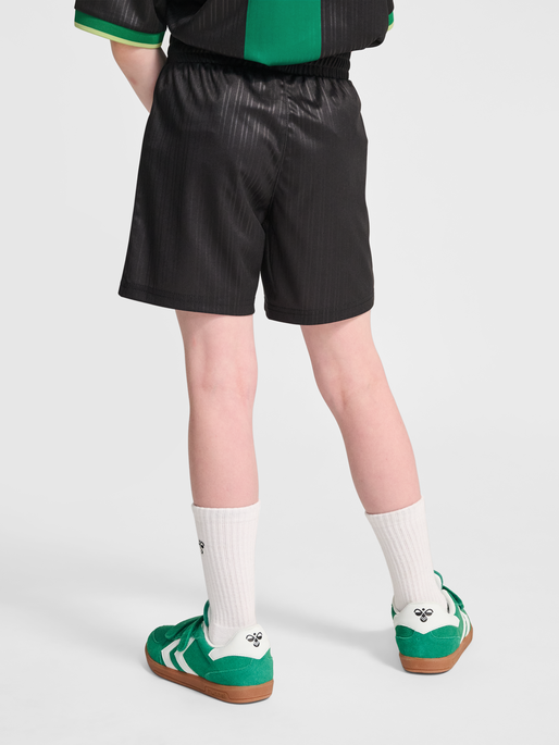 hmlJR BALL SHORTS, BLACK, model