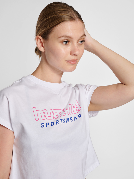 hmlLGC JUNE CROPPED T-SHIRT, WHITE, model