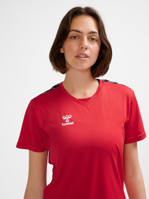 hmlAUTHENTIC PL JERSEY S/S WOMAN, TRUE RED, model