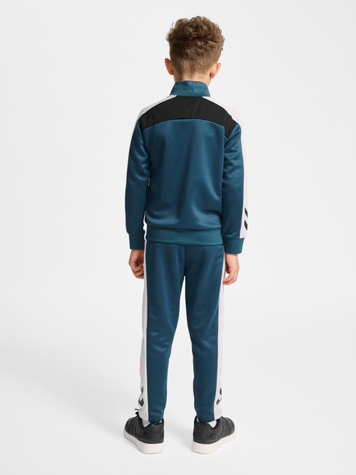 hmlJR COLORBLOCK TRACKSUIT, STARGAZER, model