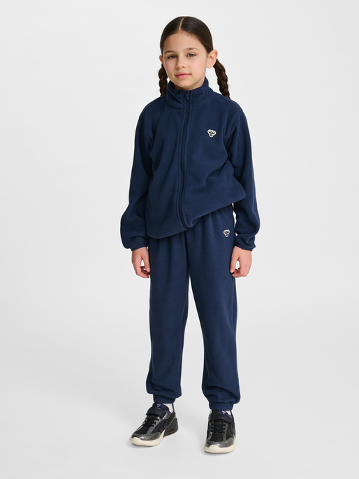 hmlJR FLEECE PANTS BEE, DRESS BLUES, model