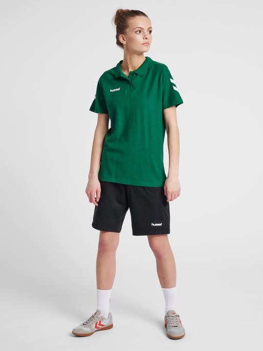 HMLGO COTTON POLO WOMAN, EVERGREEN, model