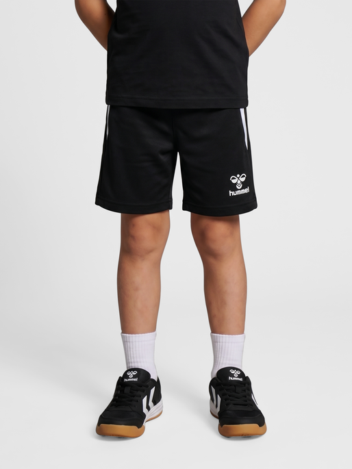 hmlLEAD 2.0 TRAINING SHORTS KIDS, BLACK, model