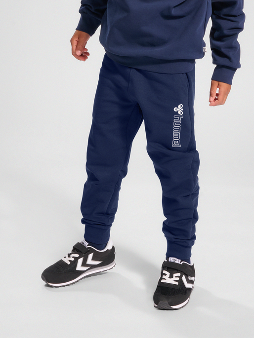 hmlATLAS ADJUSTABLE WAIST PANTS, 1009, model
