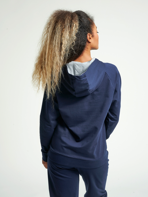 HMLGO COTTON LOGO HOODIE WOMAN, MARINE, model