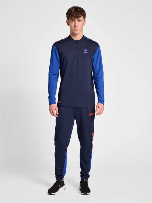 hmlPRO GRID GK SWEATPANTS, MARITIME BLUE/SURF THE WEB, model