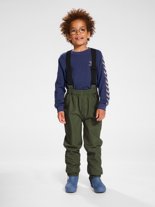 hmlMONSUN TEX SHELL PANTS, 6453, model
