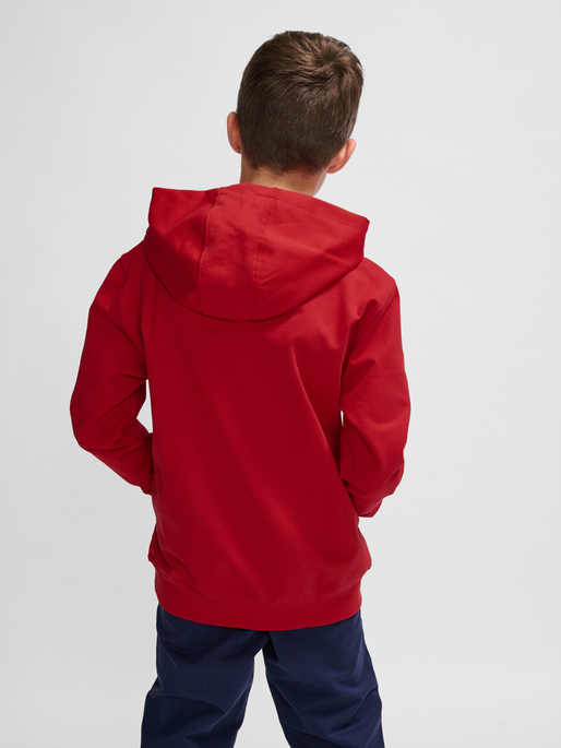 hmlGO 2.0 HOODIE KIDS, TRUE RED, model