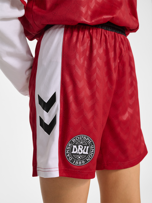 DBU-ROTATE WOMAN 25 HOME SHORTS, TANGO RED, model
