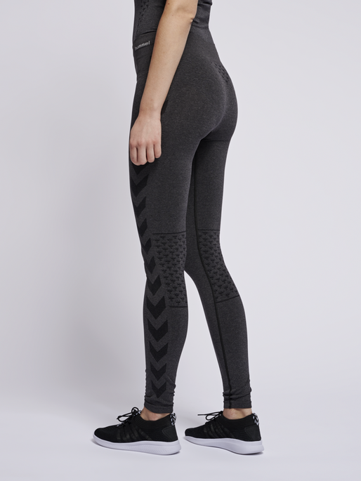 CLASSIC BEE CI SEAMLESS TIGHTS, 1502, model