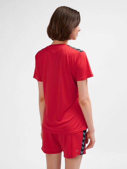 hmlAUTHENTIC PL JERSEY S/S WOMAN, TRUE RED, model