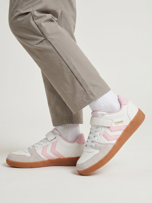 HANDBALL PERFEKT SP JR, WHITE/SOFT PINK, model