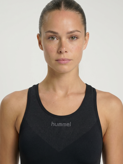 HUMMEL FIRST SEAMLESS TANK TOP W, BLACK, model