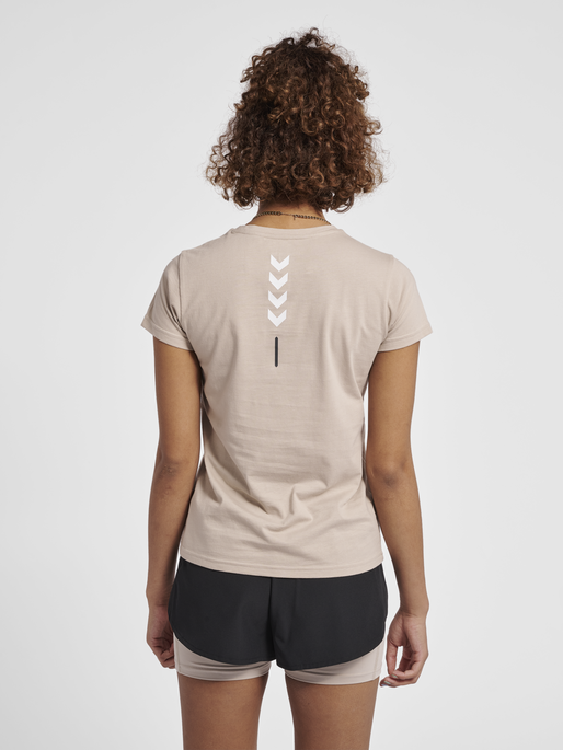 hmlTE CALI COTTON T-SHIRT, 2119, model