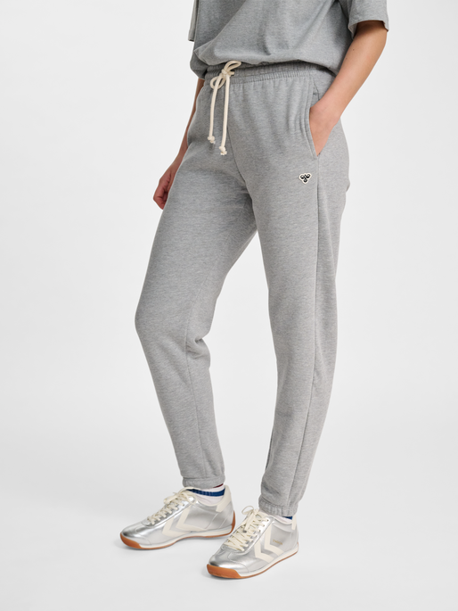 hmlLOOSE SWEATPANT BEE, GREY MELANGE, model