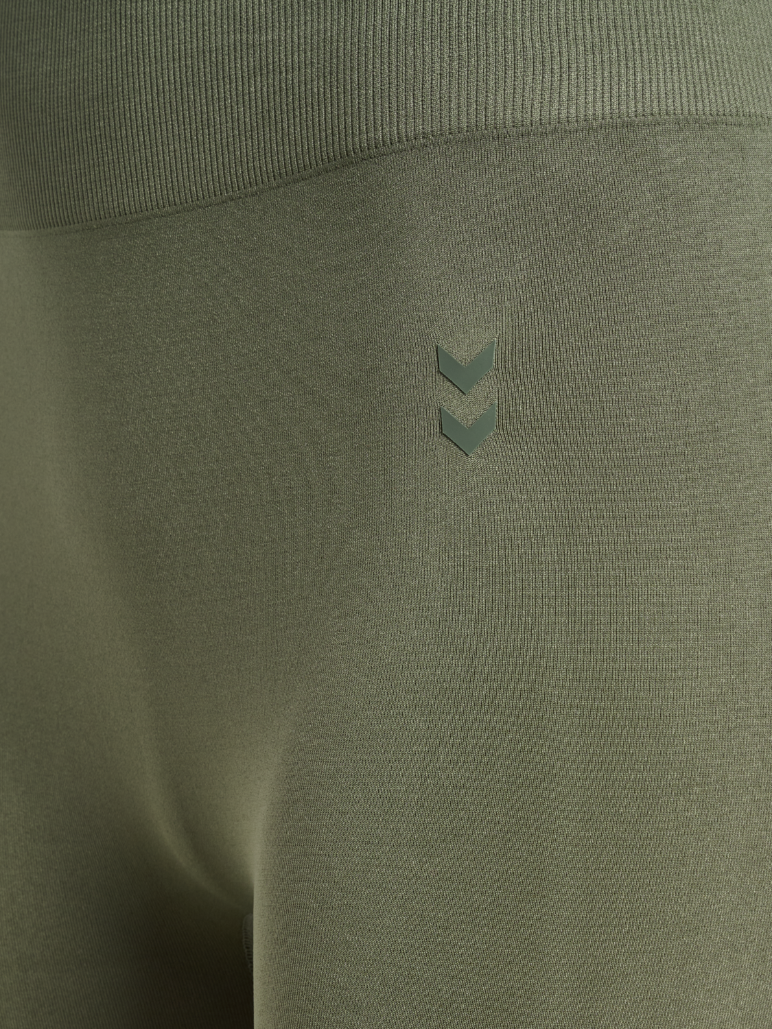 hmlFLOW TIGHTS, DEEP LICHEN GREEN, packshot