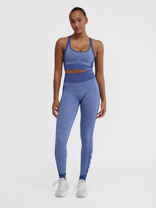 hmlMT SHINE SEAMLESS SPORTS BRA, BLUE INDIGO MELANGE, model