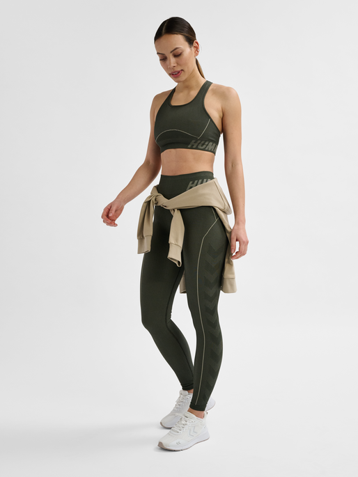 hmlTE CHRISTEL SEAMLESS MW TIGHTS, CLIMBING IVY/SEAGRASS MELANGE, model