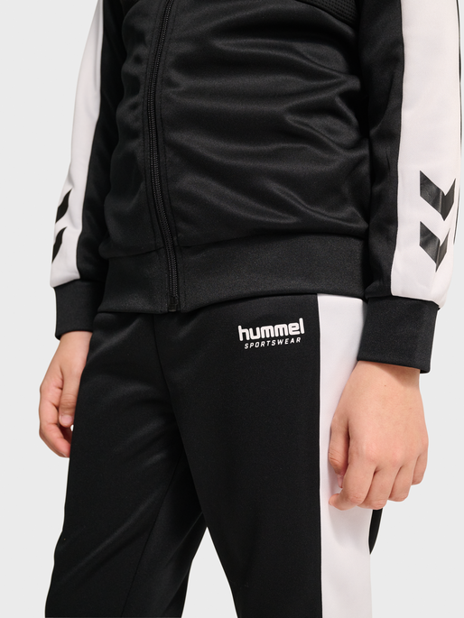 hmlJR COLORBLOCK TRACKSUIT, BLACK, model