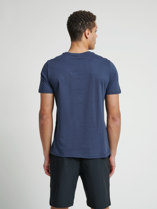 hmlLANEWAY T-SHIRT, 7429, model