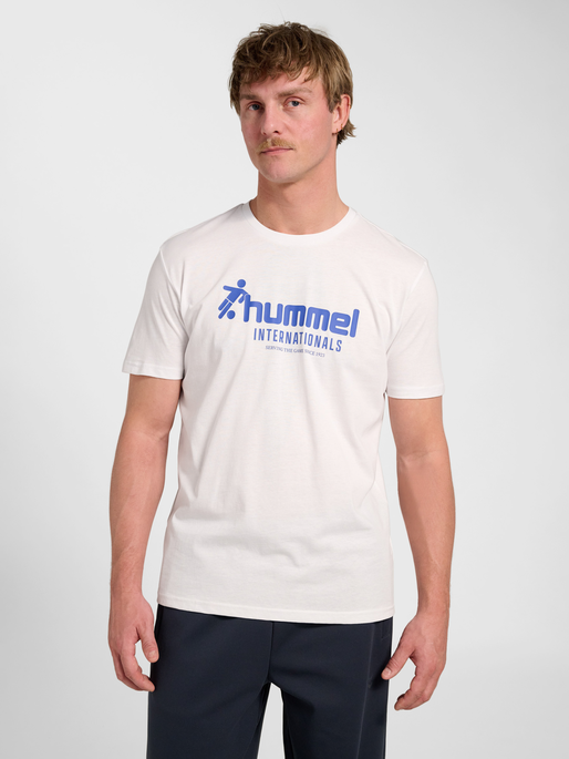 hmlPULSE GRAPHIC T-SHIRT S/S, WHITE/SURF THE WEB, model