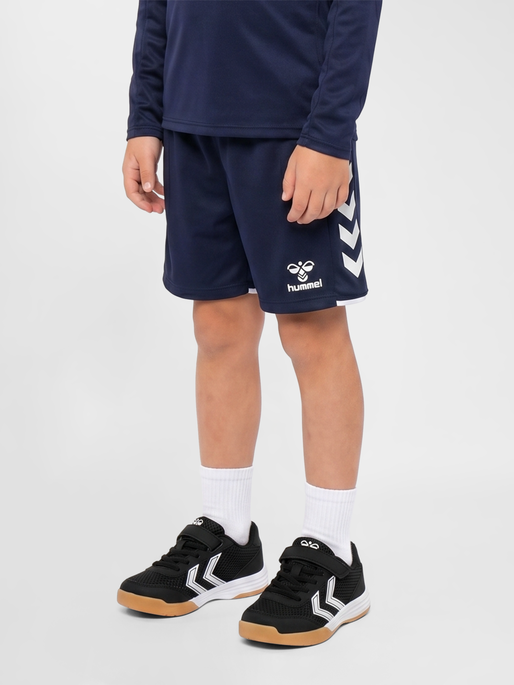 hmlCORE 2.0 TRAINING SHORTS KIDS, MARINE/WHITE, model