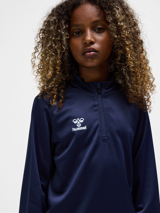 hmlESSENTIAL HALF-ZIP KIDS, MARINE, model