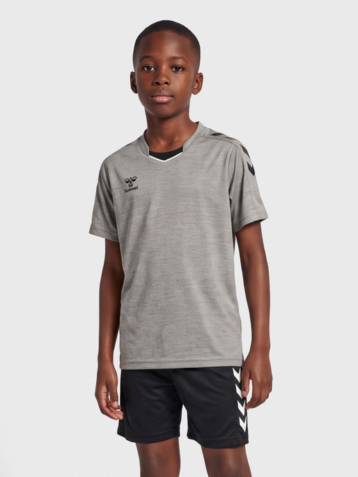 hmlCORE XK POLY JERSEY S/S KIDS, GREY MELANGE, model