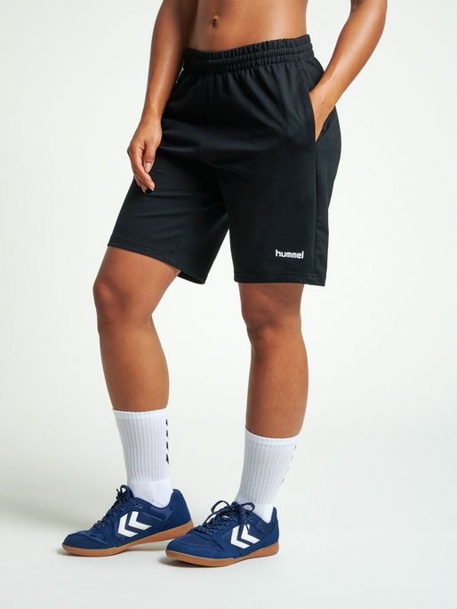 HMLGO COTTON BERMUDA SHORTS WOMAN, BLACK, model