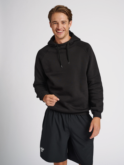 hmlRED HEAVY HOODIE, BLACK, model