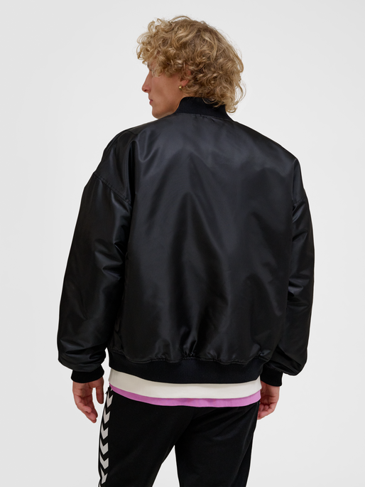 hmlBASEBALL JACKET BEE, BLACK, model