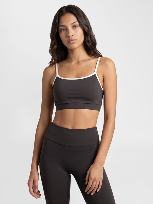 hmlBALANCE SPORTS BRA, AFTER DARK, model