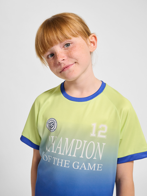 hmlSHIMMER T-SHIRT S/S, SHADOW LIME, model