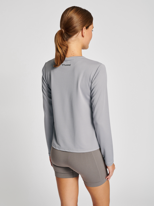 hmlMT FRI MESH T-SHIRT L/S, SHARKSKIN, model