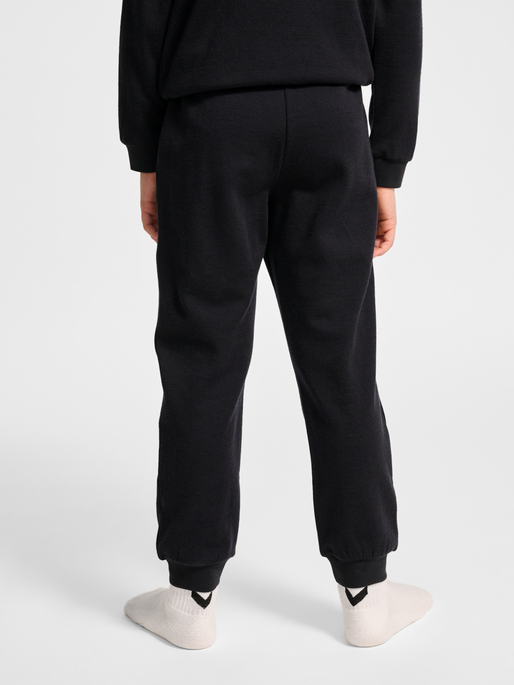 hmlJR WOOL PANTS BEE, BLACK, model