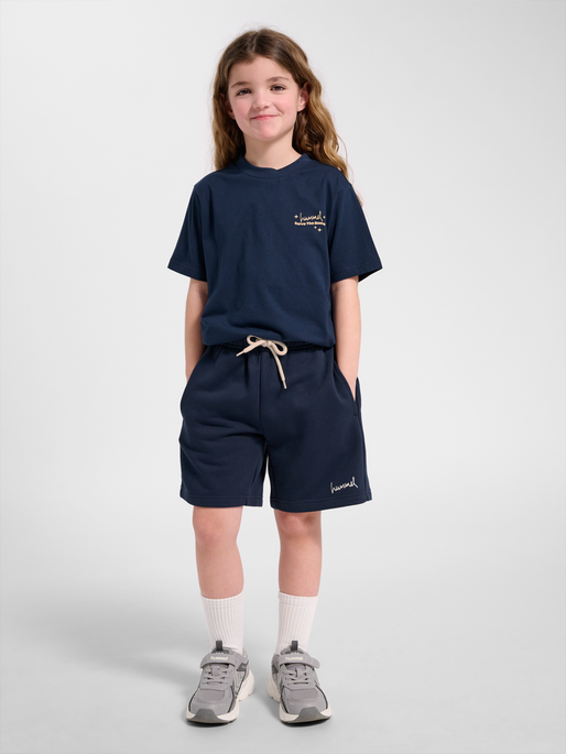 hmlJR SUMMER SWEAT SHORTS, DRESS BLUES, model