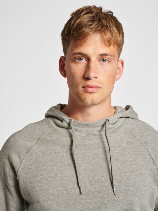 hmlRED CLASSIC HOODIE, GREY MELANGE, model