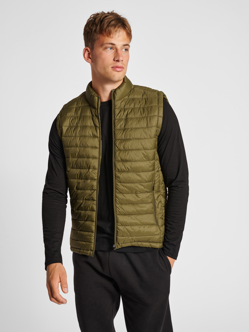 hmlRED QUILTED WAISTCOAT, DARK OLIVE, model