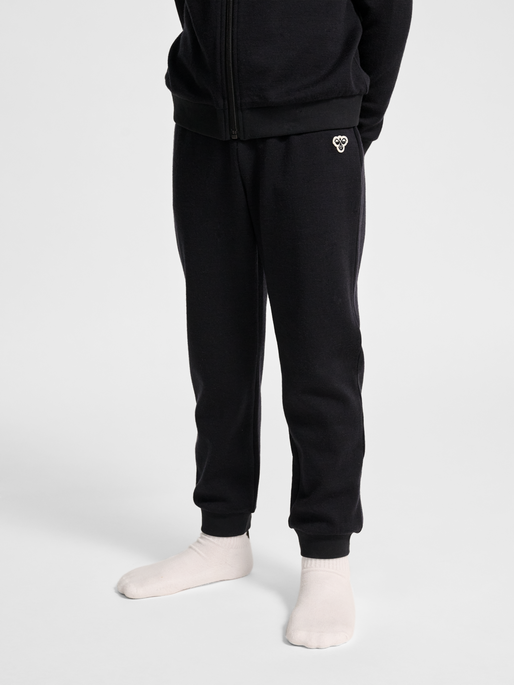 hmlJR WOOL PANTS BEE, BLACK, model