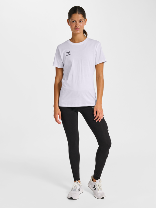 hmlGO 2.0 T-SHIRT S/S WOMAN, WHITE, model