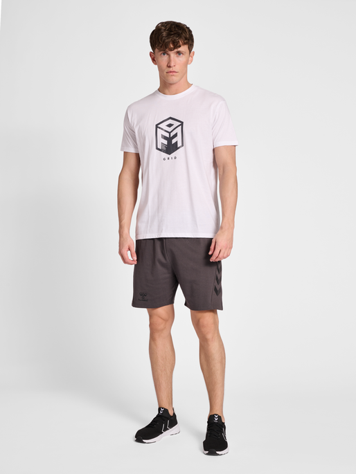 hmlOFFGRID COTTON SHORTS, FORGED IRON/JET BLACK, model