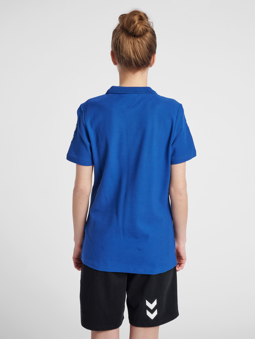 HMLGO COTTON POLO WOMAN, TRUE BLUE, model