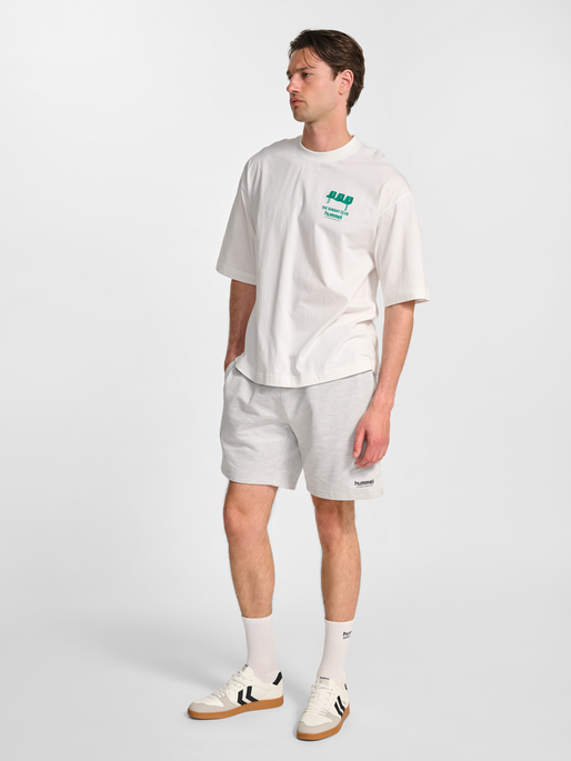 hmlLOOSE SWEAT SHORTS HS, LIGHT GREY MELANGE, model