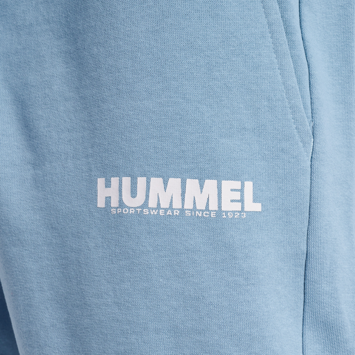 hmlLEGACY SHORTS, ASHLEY BLUE, packshot