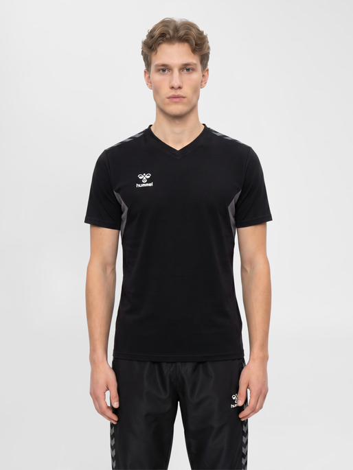hmlAUTHENTIC CO T-SHIRT S/S, BLACK, model