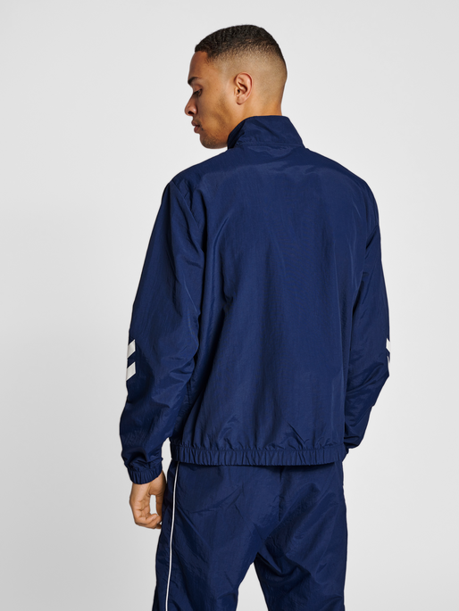 hmlLGC CELAB WOV ZIP JACKET, DRESS BLUES, model